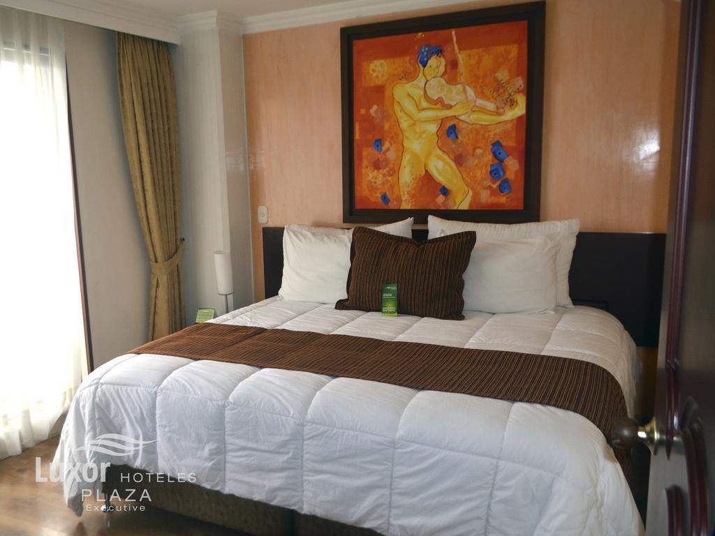 Luxor Plaza Hotel Pereira Bagian luar foto